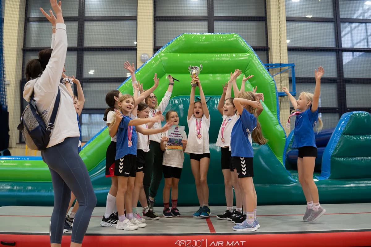 Girls Liga - zdjęcie 12 (12 of 17)